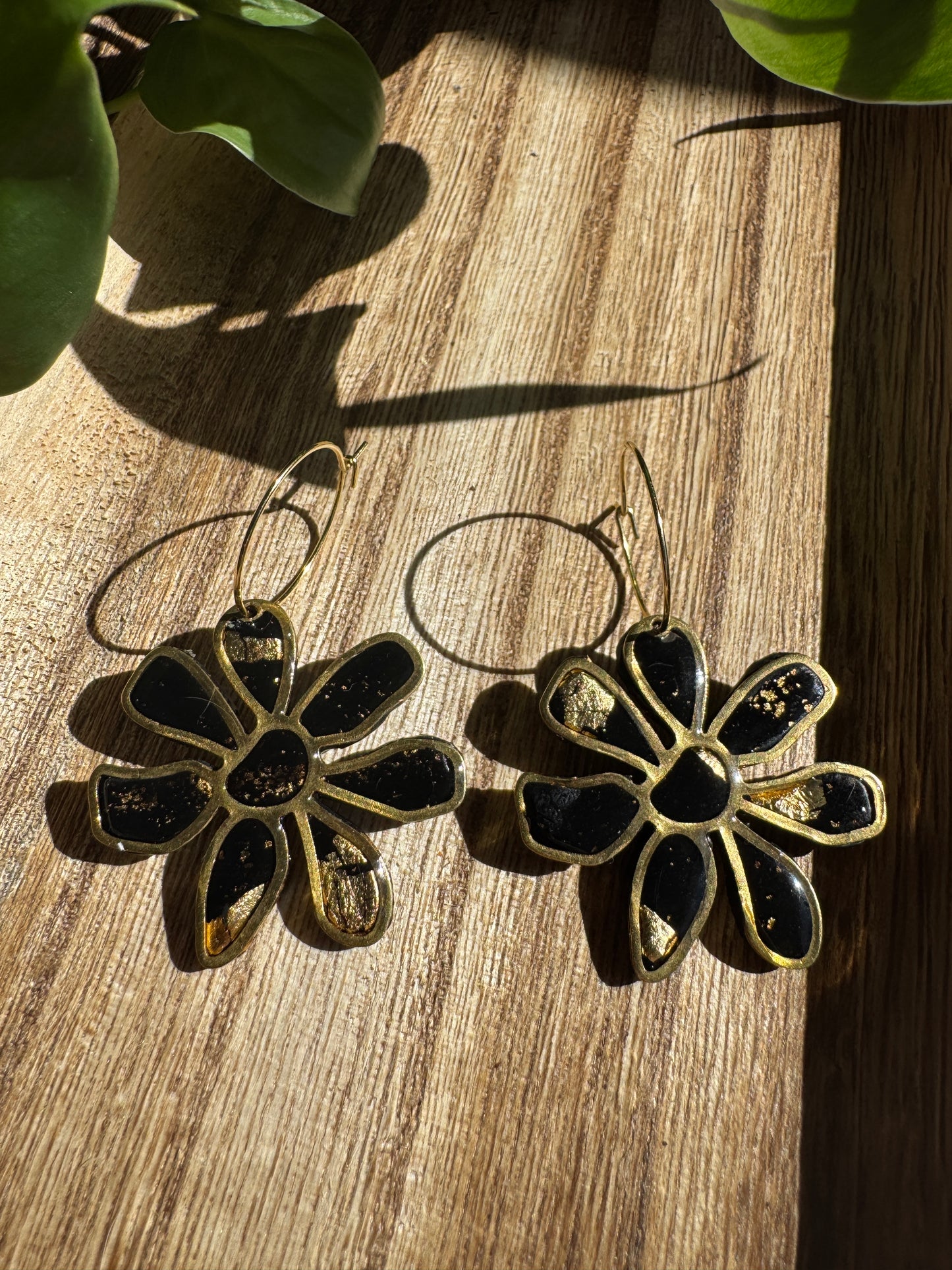 “Amber” Daisy Earrings