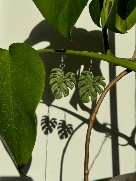 Tropical Monstera Leaf Earrings - Water Droplet Effect