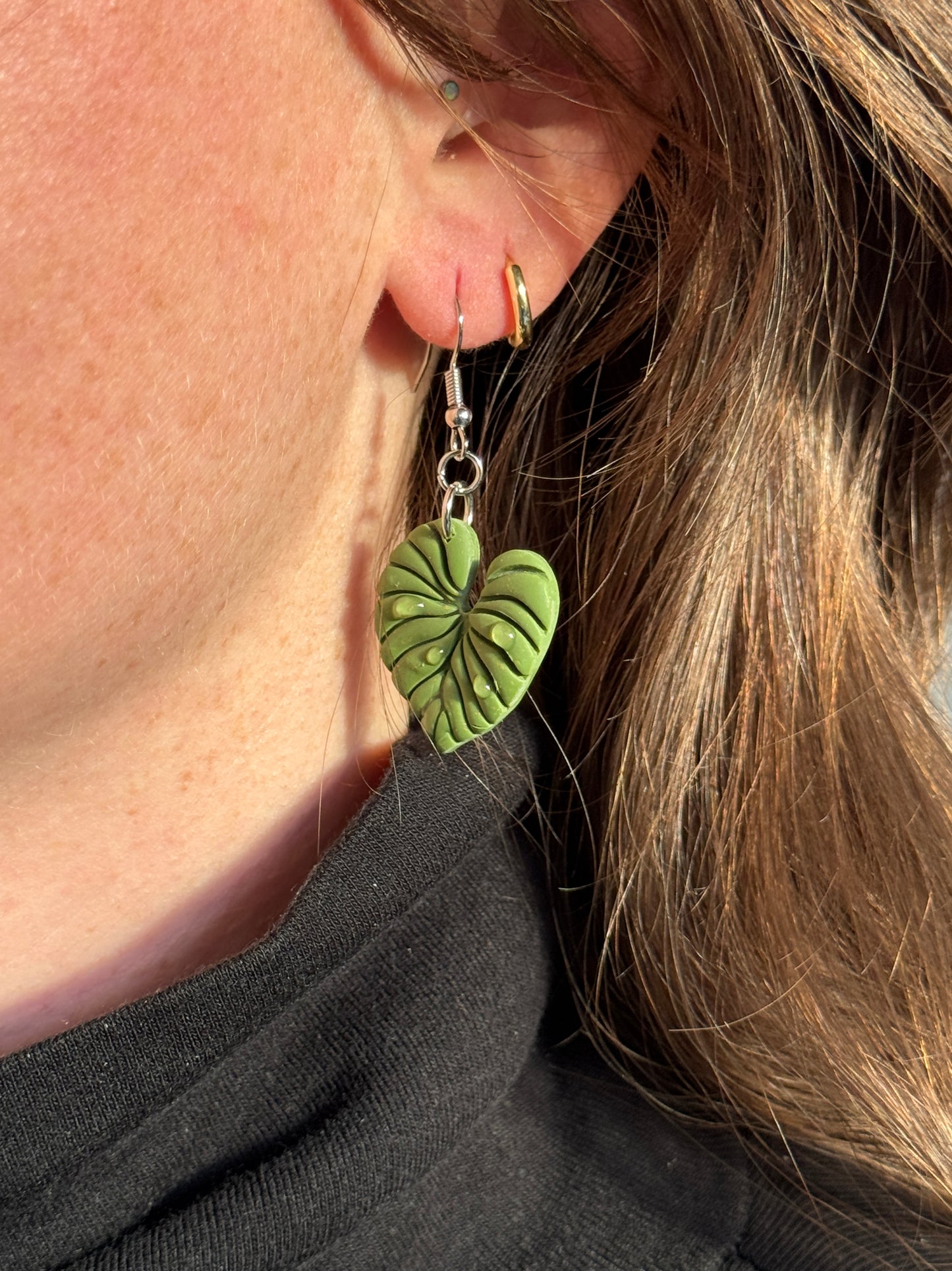 Philodendron Leaf Earrings - Water Droplet Effect