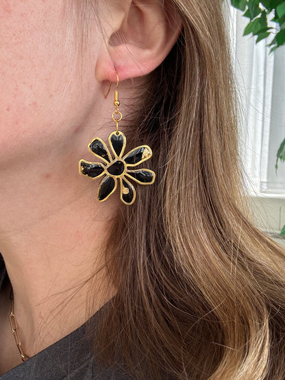 “Amber” Daisy Earrings
