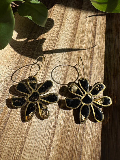 “Amber” Daisy Earrings